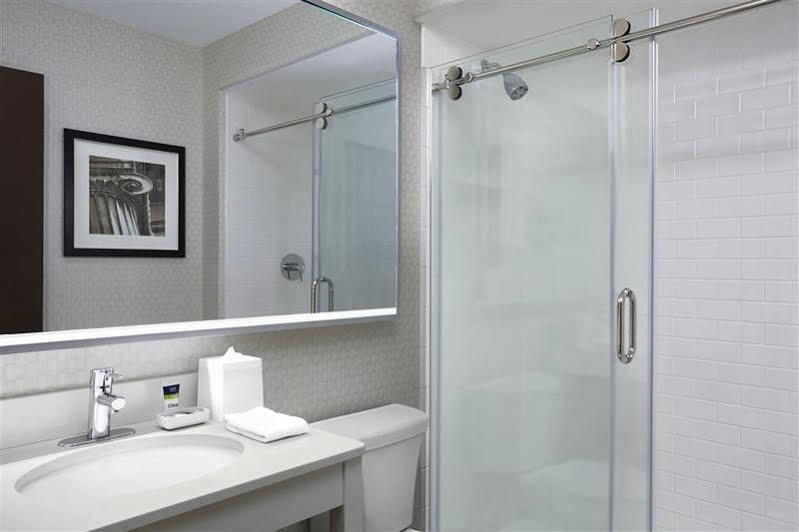 Four Points By Sheraton Kitchener-ウォータールー エクステリア 写真