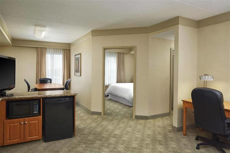 Four Points By Sheraton Kitchener-ウォータールー エクステリア 写真