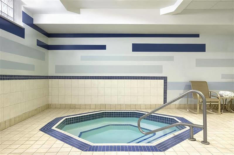 Four Points By Sheraton Kitchener-ウォータールー エクステリア 写真